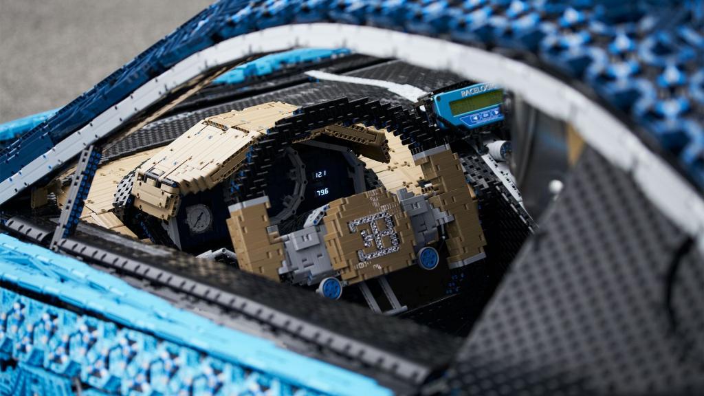 Une Bugatti Chiron en Lego à l'échelle 1 - photo 12
