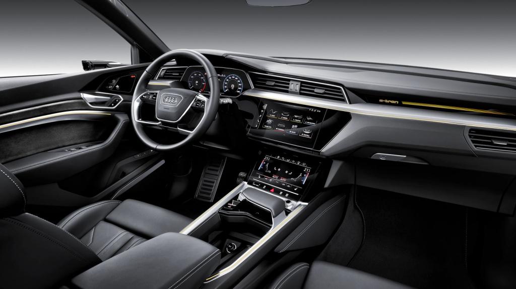 Audi s'attaque à Tesla avec le SUV électrique e-tron - photo 11